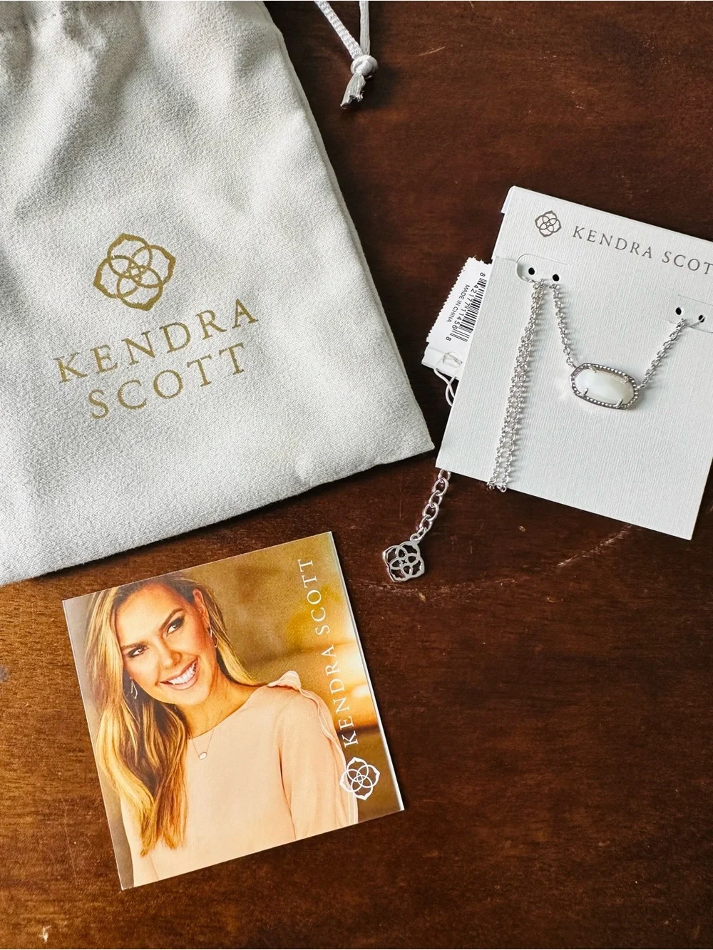 Kendra Scott Elisa Silver Pendant Necklace in Ivory Mother-of-Pearl - Picture 6 of 8